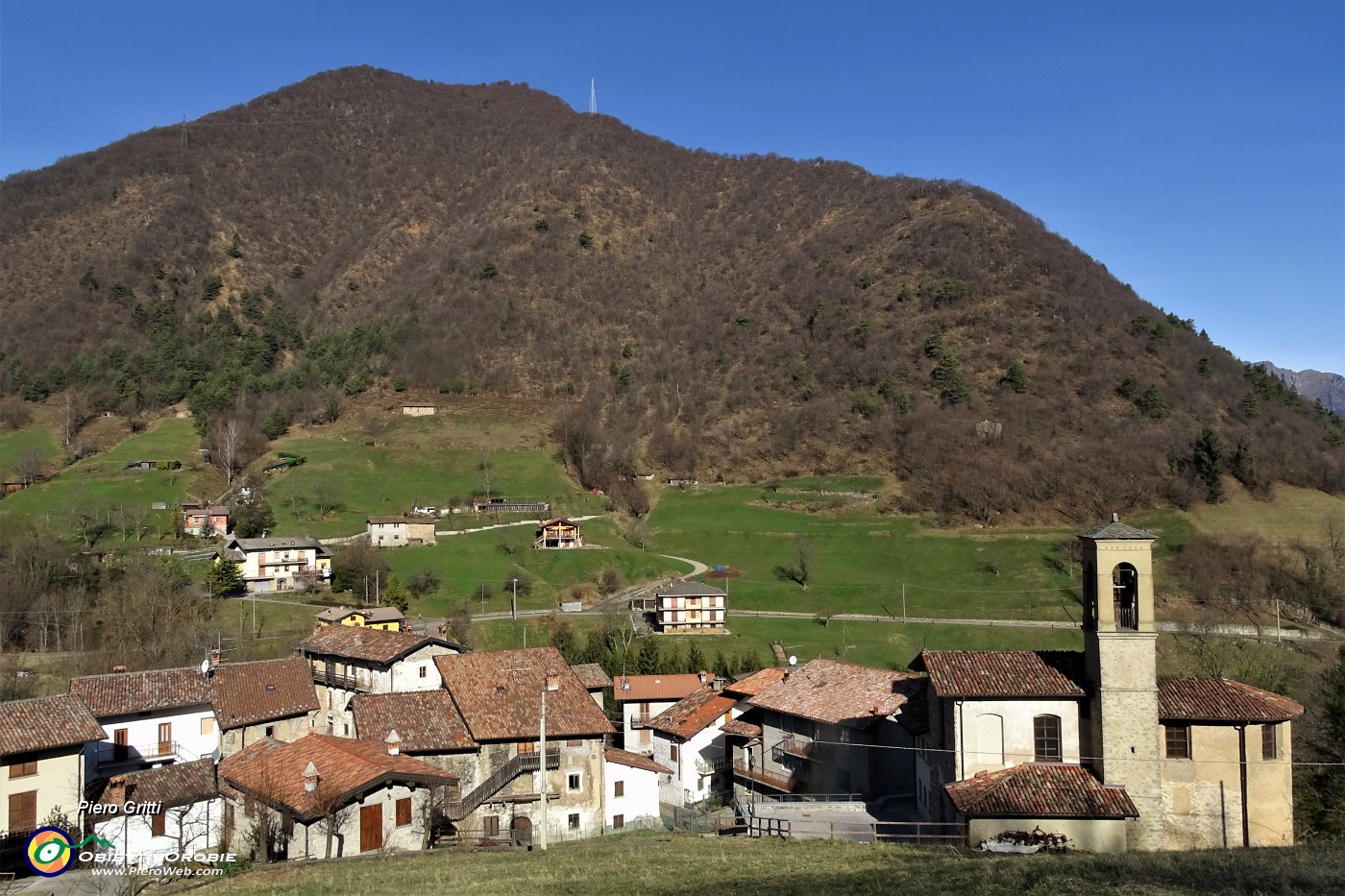 02 Alino (687 m) con vsita sul Monte Molinasco (1179 m).JPG